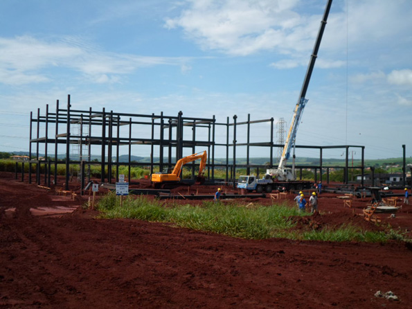 Estrutura met�lica - Instalada em 4/01/2013